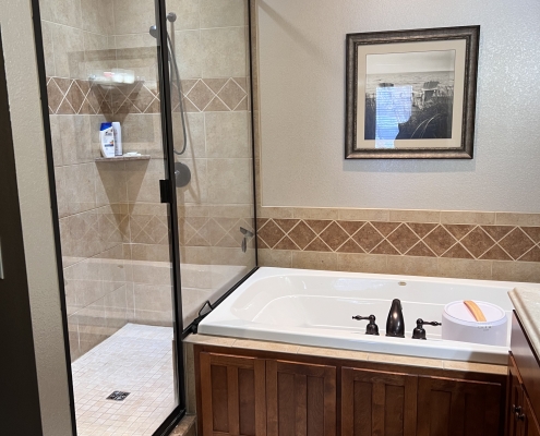 Bathroom before remodel - Sioux Falls